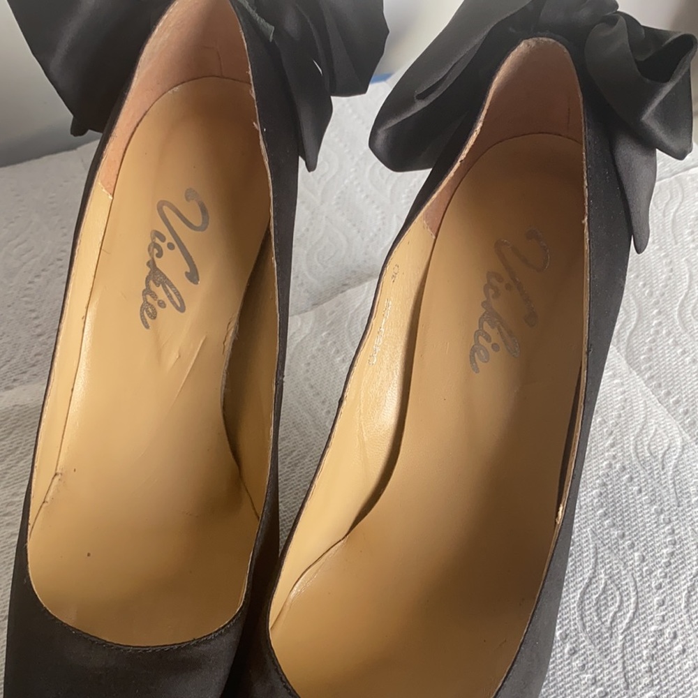 Vickie black satin bow heels - Picture 5 of 7